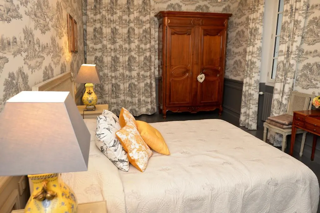Couette-café Bed and Breakfast Château de Darrech à Plaisance  France